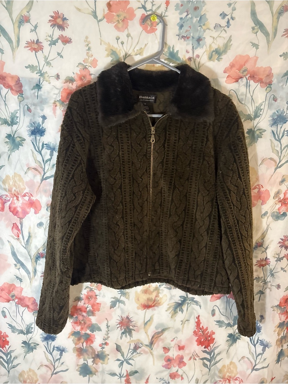 Vintage BarrageCable Knit Zip Jacket with Faux Fur Collar
